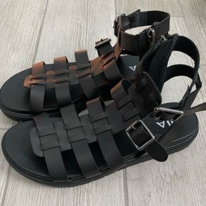 MIA black sandals